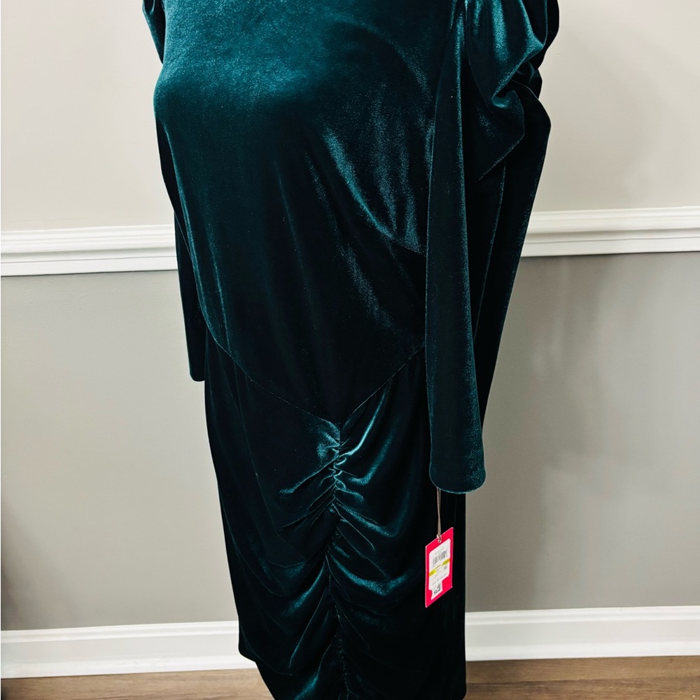 Vince Camuto Velvet Long Sleeve Dress NWT - Picture 2 of 8